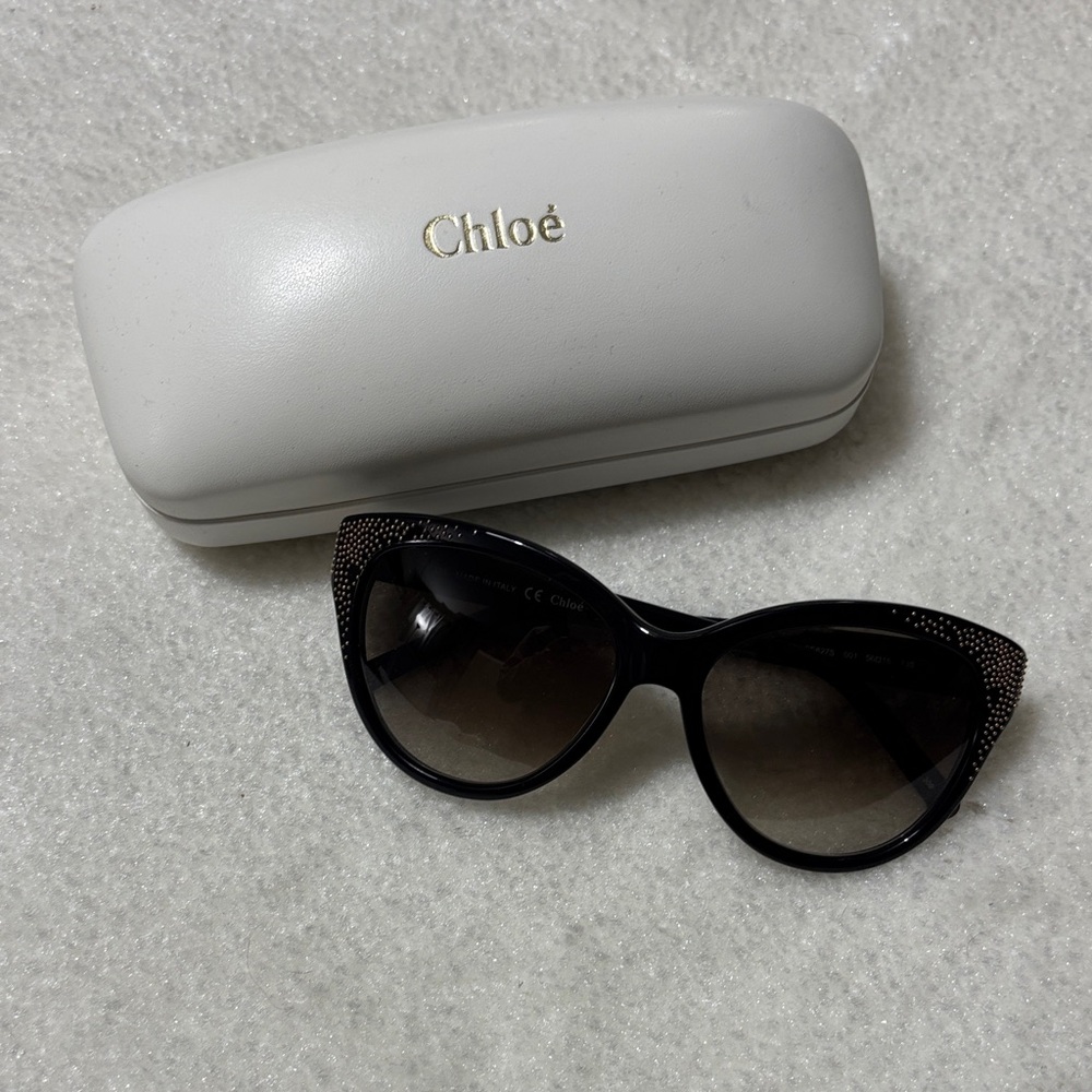 Black Chloe Sunglasses with Case